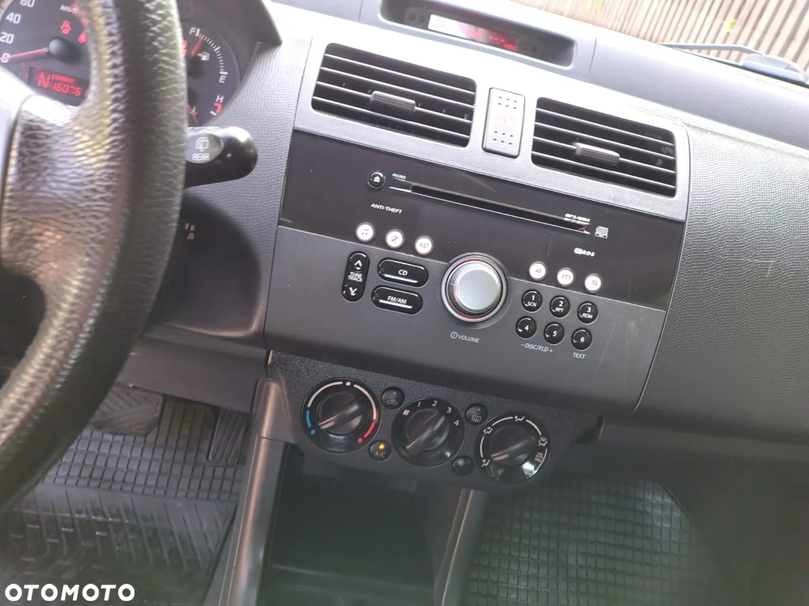 Suzuki Swift 1.3 A-M-T Comfort - 21