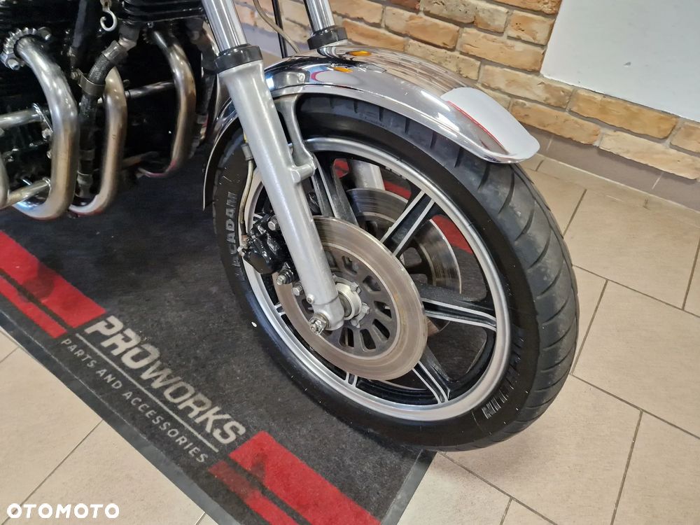 Yamaha XS - 22