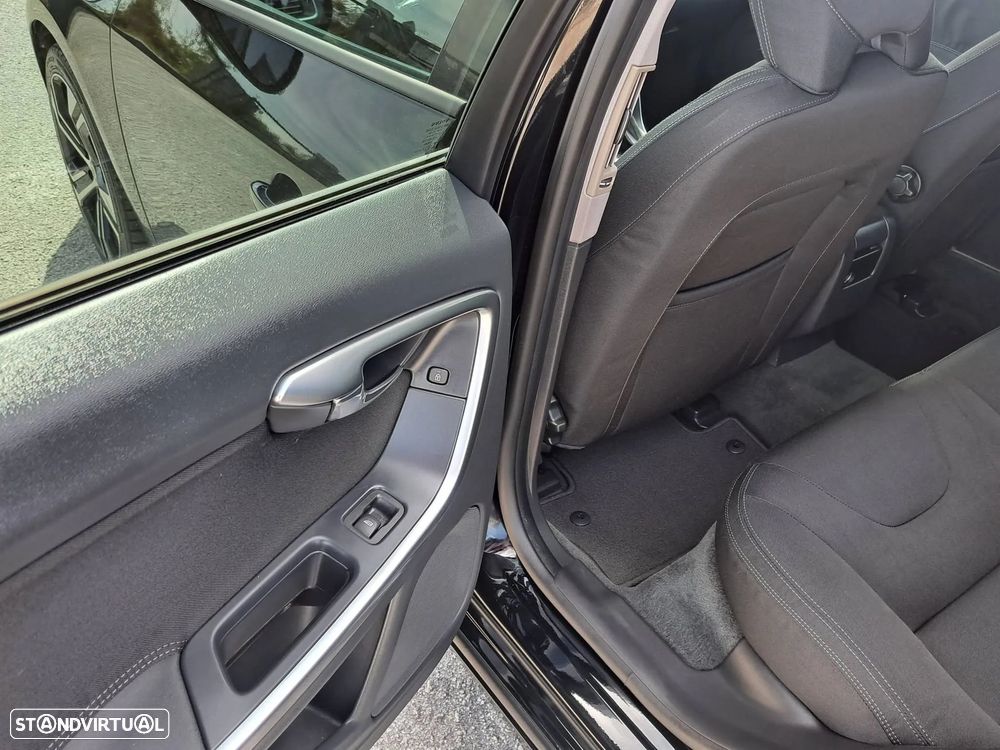 Volvo V60 1.6 D2 Drive Kinetic Start/Stop - 20