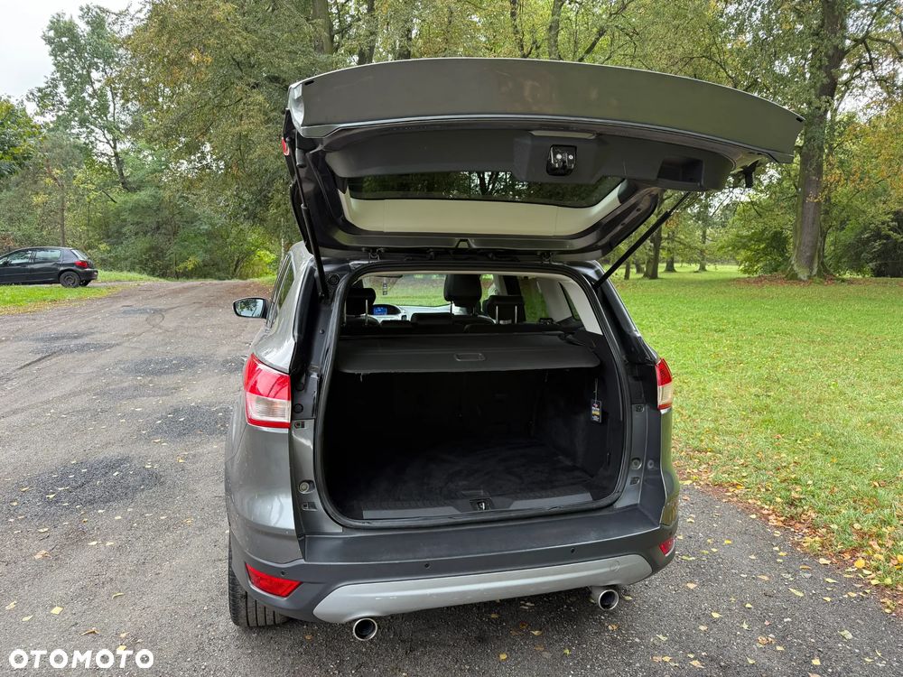 Ford Kuga 2.0 TDCi 2x4 Titanium - 30