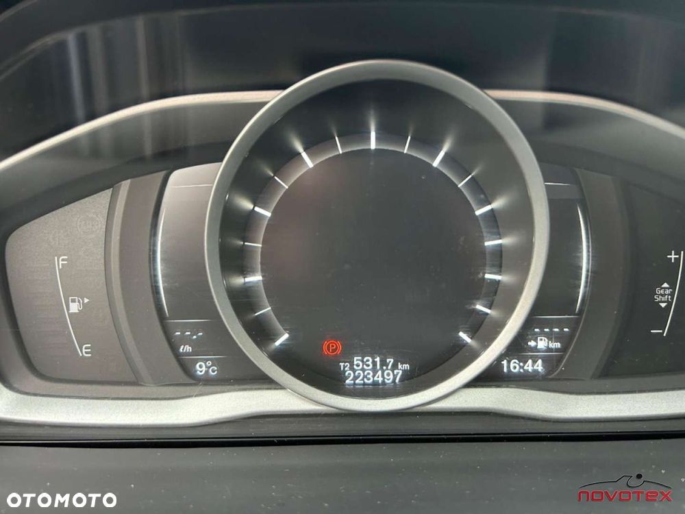 Volvo V60 T3 Momentum - 12