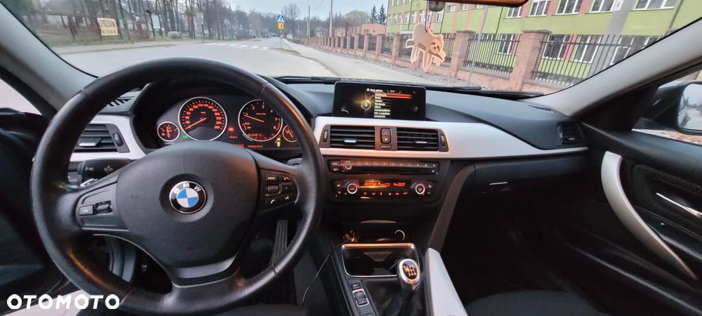 BMW Seria 3 - 13