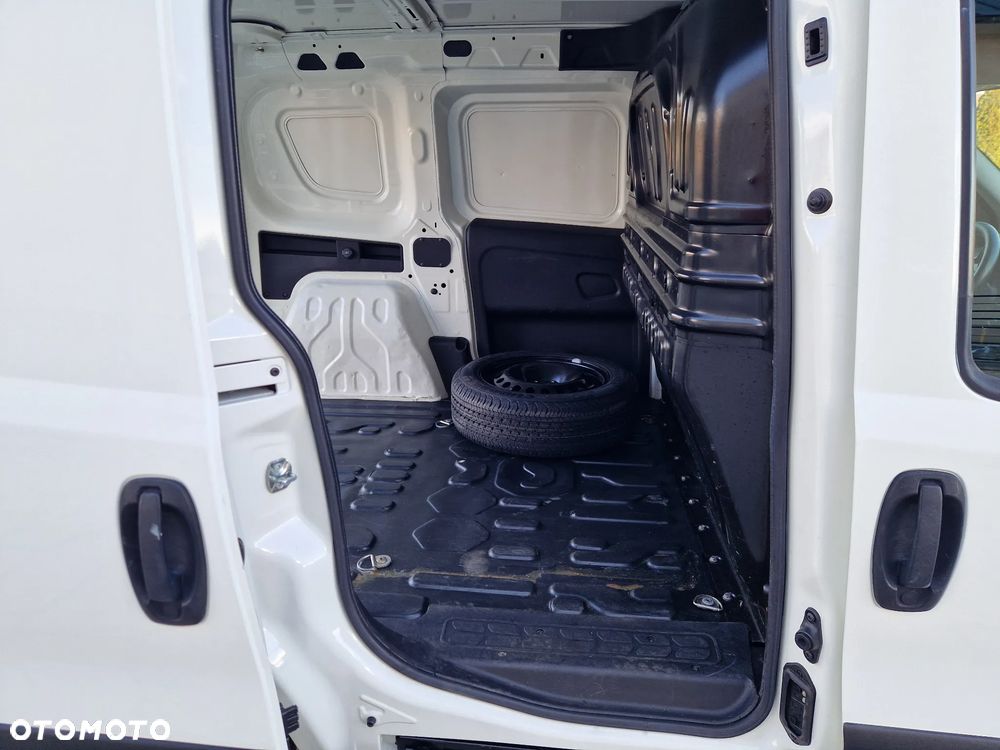 Fiat Doblo Furgon 3 Osobowy - 11