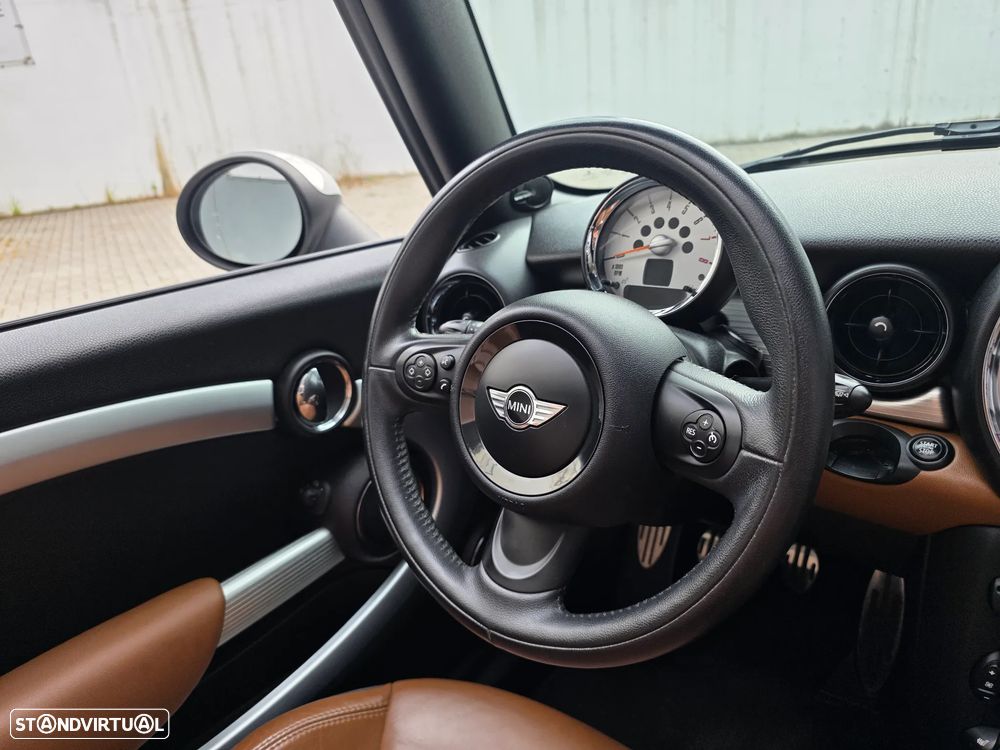 MINI Cabrio Cooper S - 23
