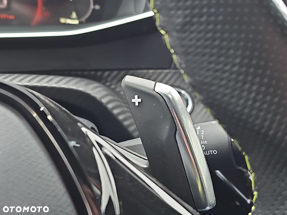 Peugeot 2008 1.2 PureTech GT Line S&S EAT8 - 27