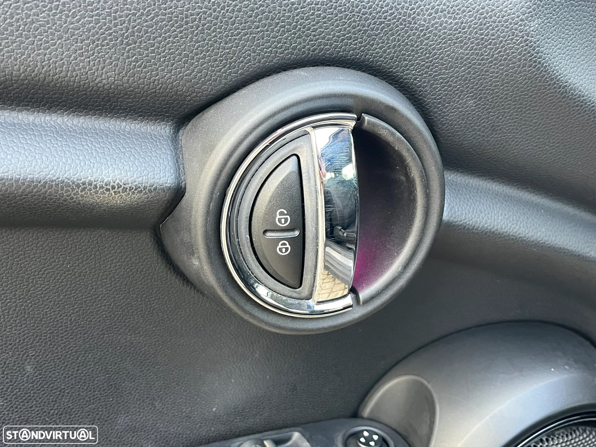 MINI 3 Portas One - 20