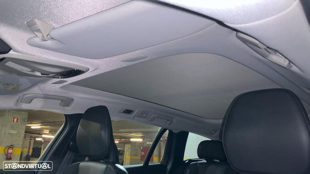 Volvo V60 2.0 T4 Momentum Plus - 32