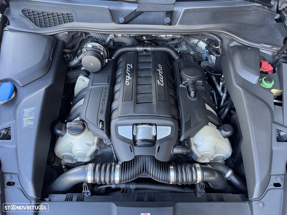 Porsche Cayenne Turbo Tiptronic S - 44