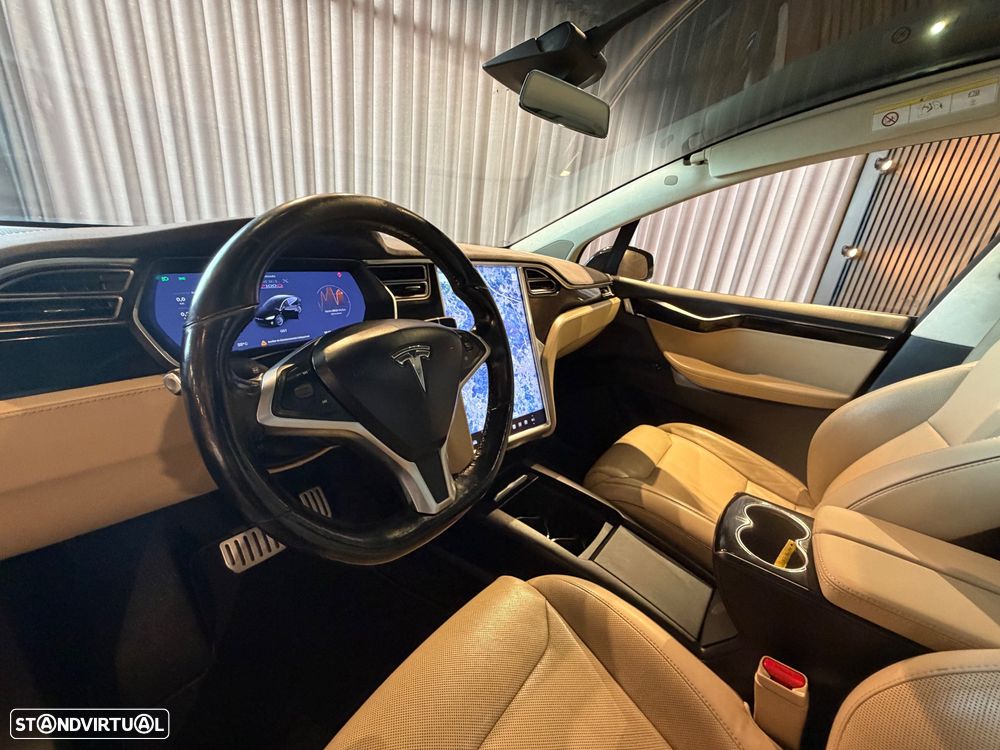 Tesla Model X P100D - 22