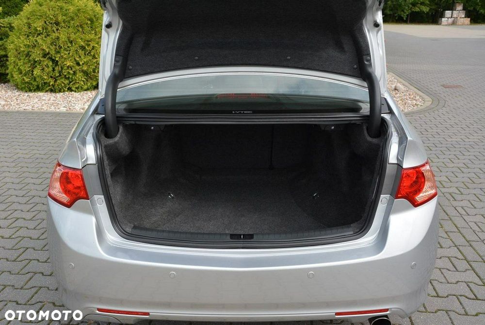 Honda Accord 2.0 Comfort - 32