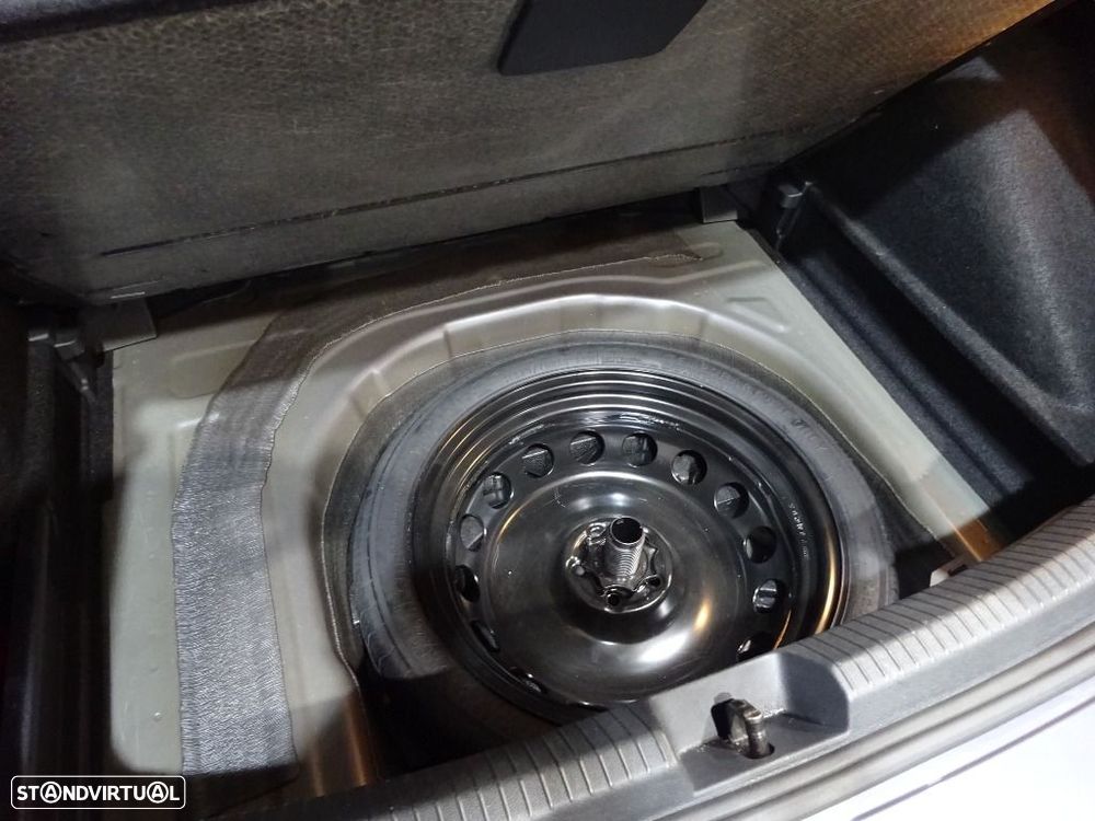 VW Taigo 1.0 TSI Urban DSG - 28