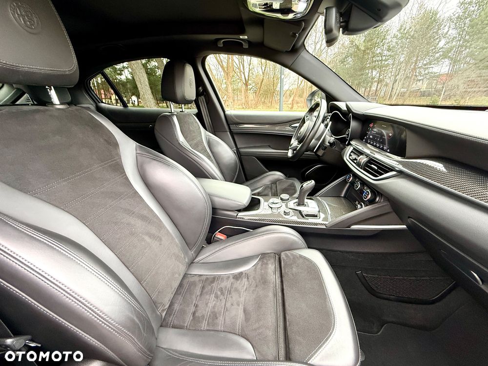 Alfa Romeo Stelvio 2.9 V6 Bi-Turbo Quadrifoglio Q4 - 11