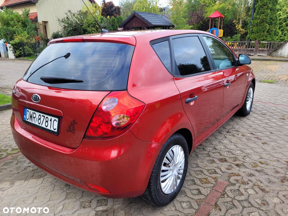 Kia Ceed 1.4 Comfort - 13