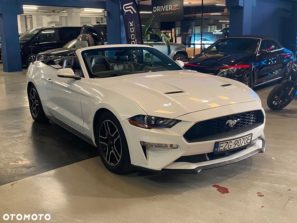 Ford Mustang - 1