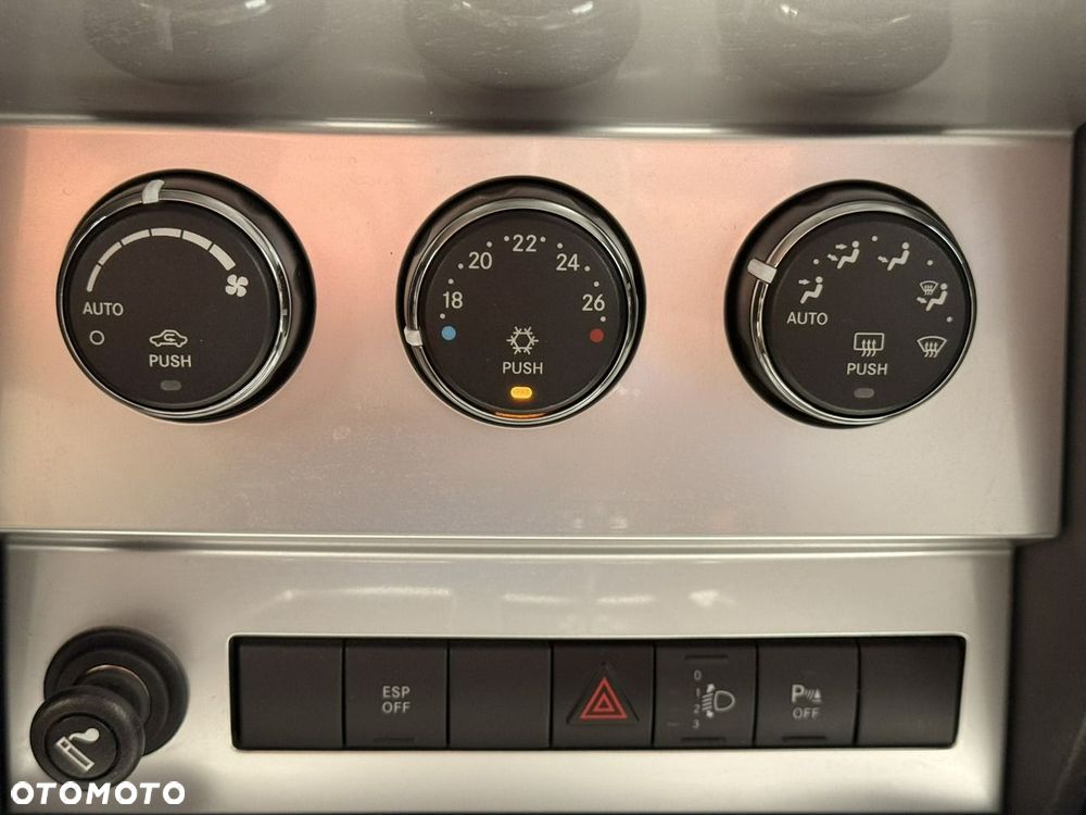 Dodge Nitro 2.8 CRD DPF Automatik SXT - 24