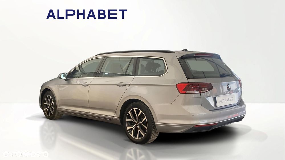 Volkswagen Passat - 3