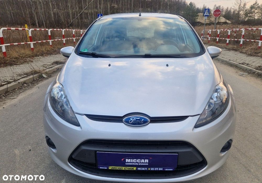 Ford Fiesta - 12