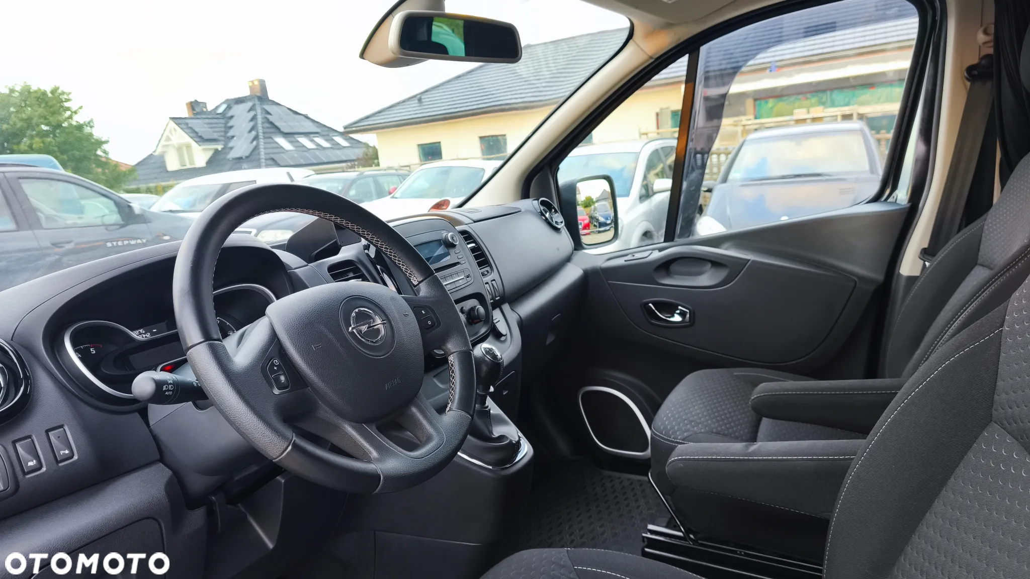 Opel Vivaro - 16
