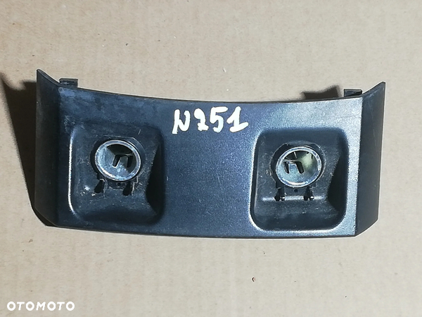 gniazdo zapalniczki 12V TYŁ TYLNE MERCEDES R W251 A2516830128