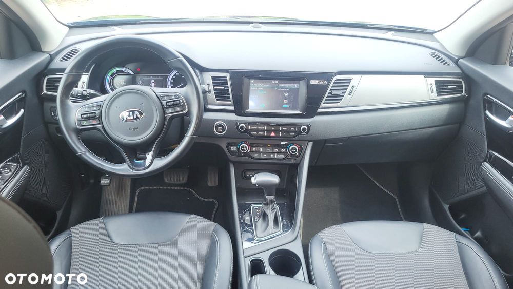 Kia Niro 1.6 GDI Hybrid L Business Line - 24