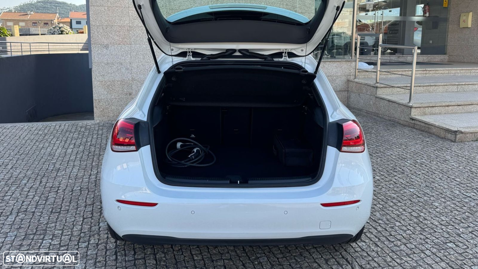 Mercedes-Benz A 250 e Style Plus - 8