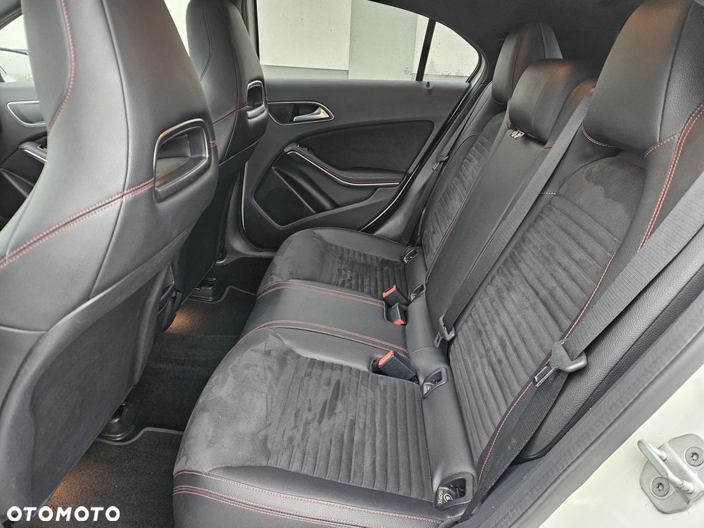 Mercedes-Benz Klasa A 180 (BlueEFFICIENCY) 7G-DCT AMG Sport - 17