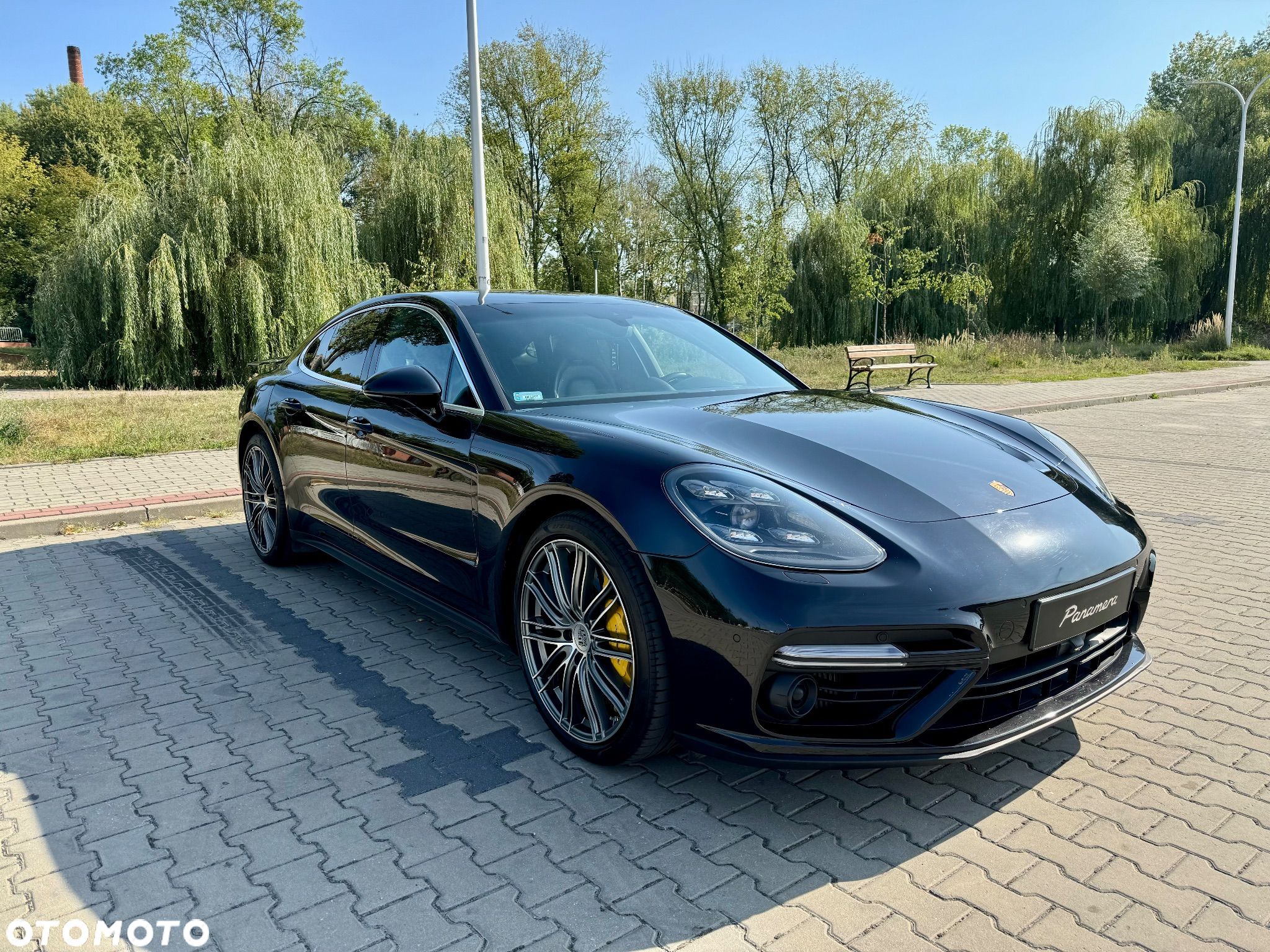 Porsche Panamera Turbo - 1