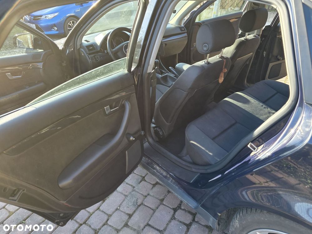 Audi A4 Limousine - 17
