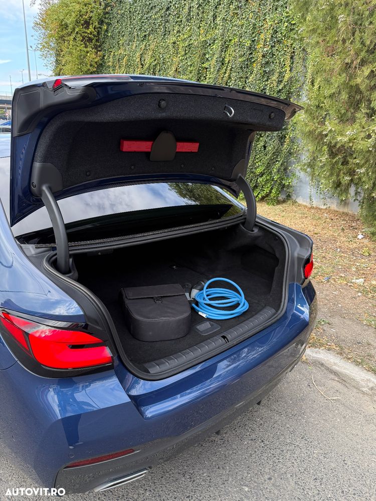 BMW Seria 5 530e Aut. M Sport Edition - 14