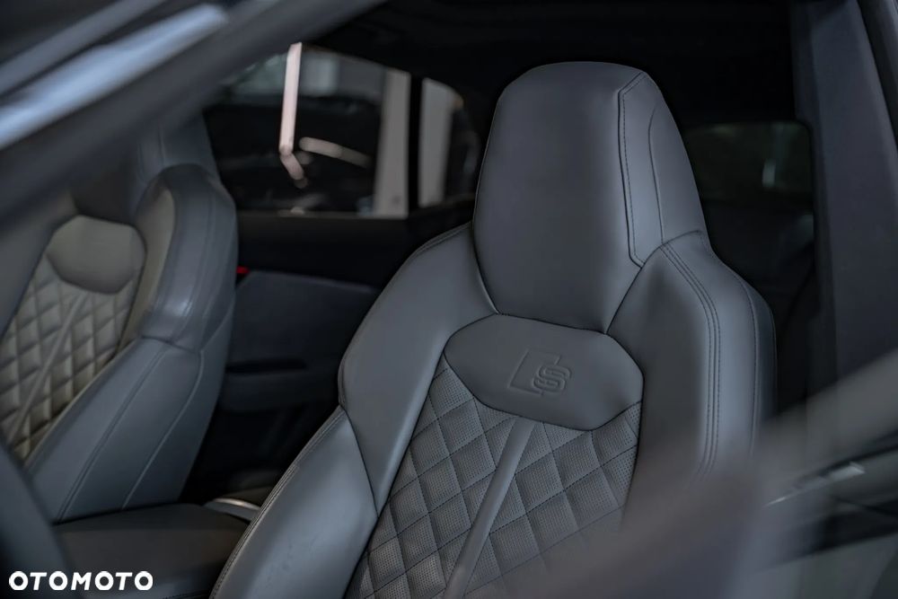 Audi SQ8 - 27