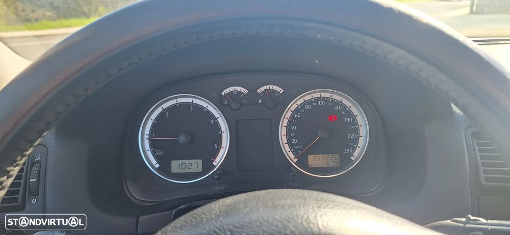 VW Golf Variant 1.9 TDi Confl AC - 2