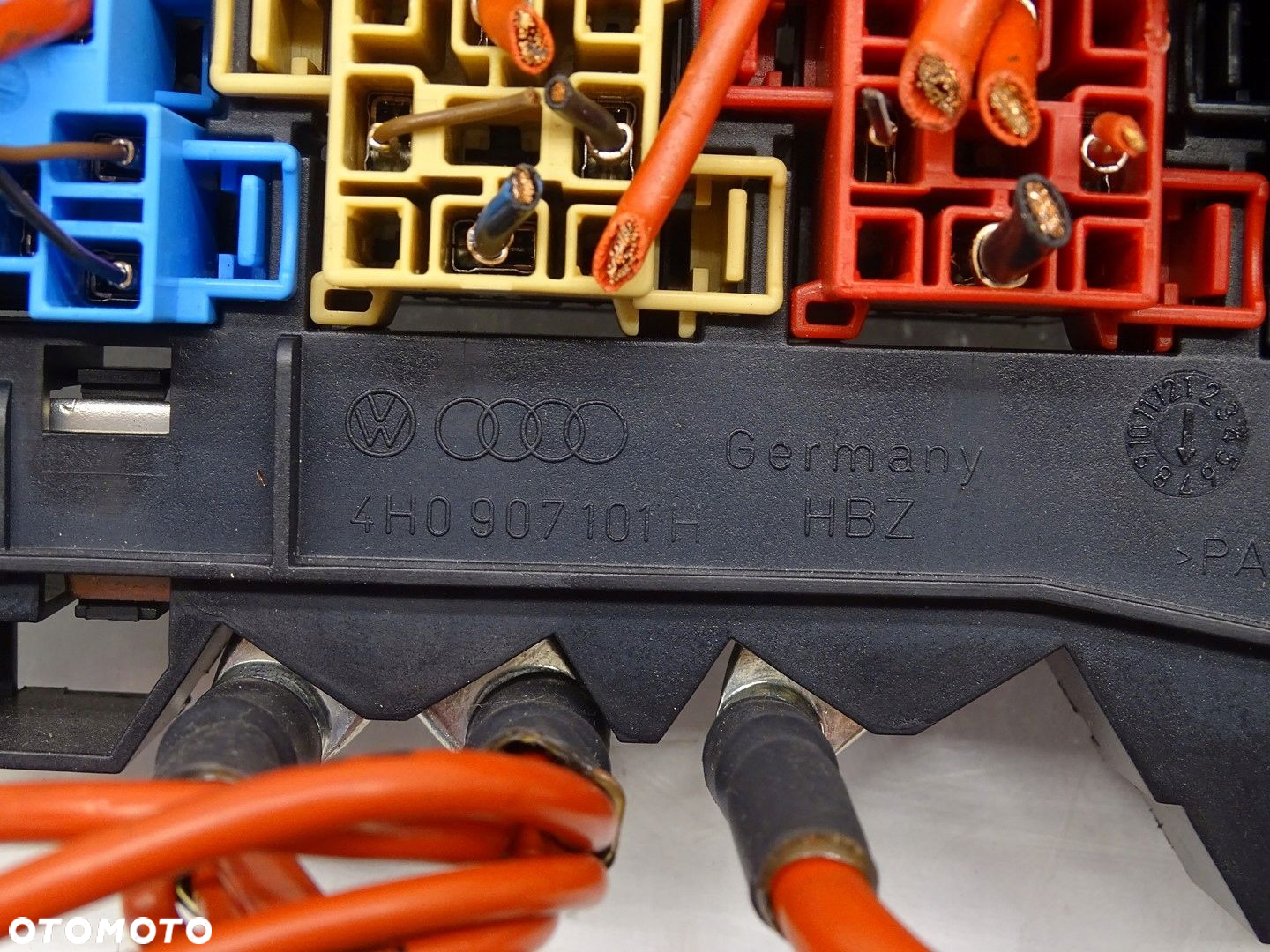 SKRZYNKA PUSZKA BEZPIECZNIKÓW AUDI A8 S8 D4 LIFT 4H0907101H - 3