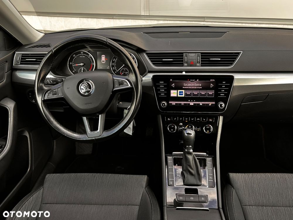 Skoda Superb 2.0 TDI DSG Premium Edition - 23