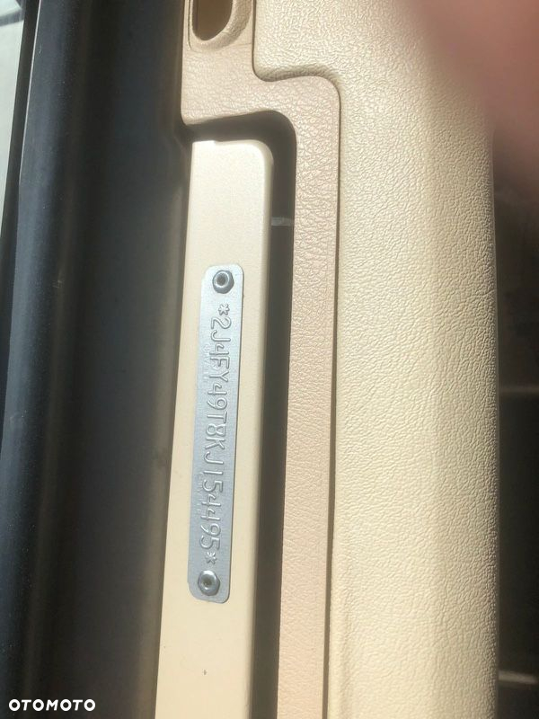 Jeep Wrangler - 8