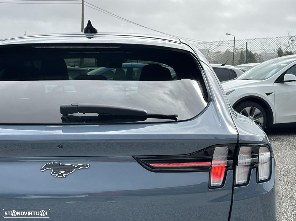Ford Mustang Mach-E Standard - 16