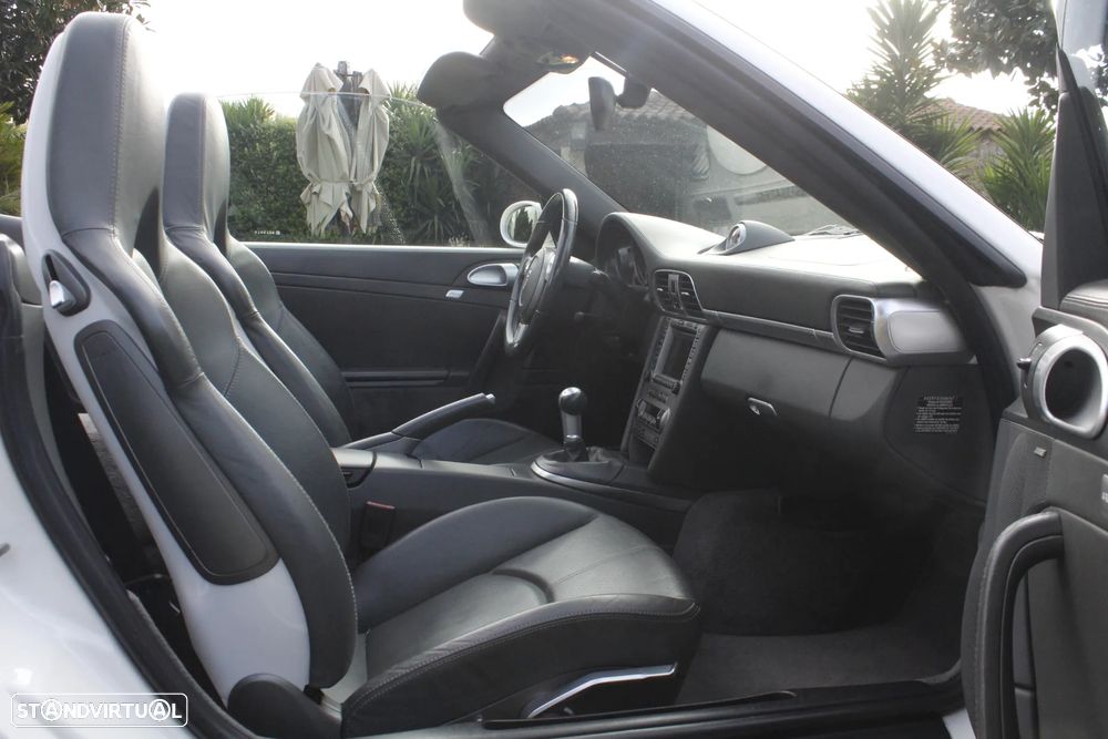 Porsche 911 (997) Turbo Cabriolet - 28