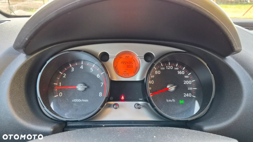 Nissan Qashqai 2.0 Visia - 8