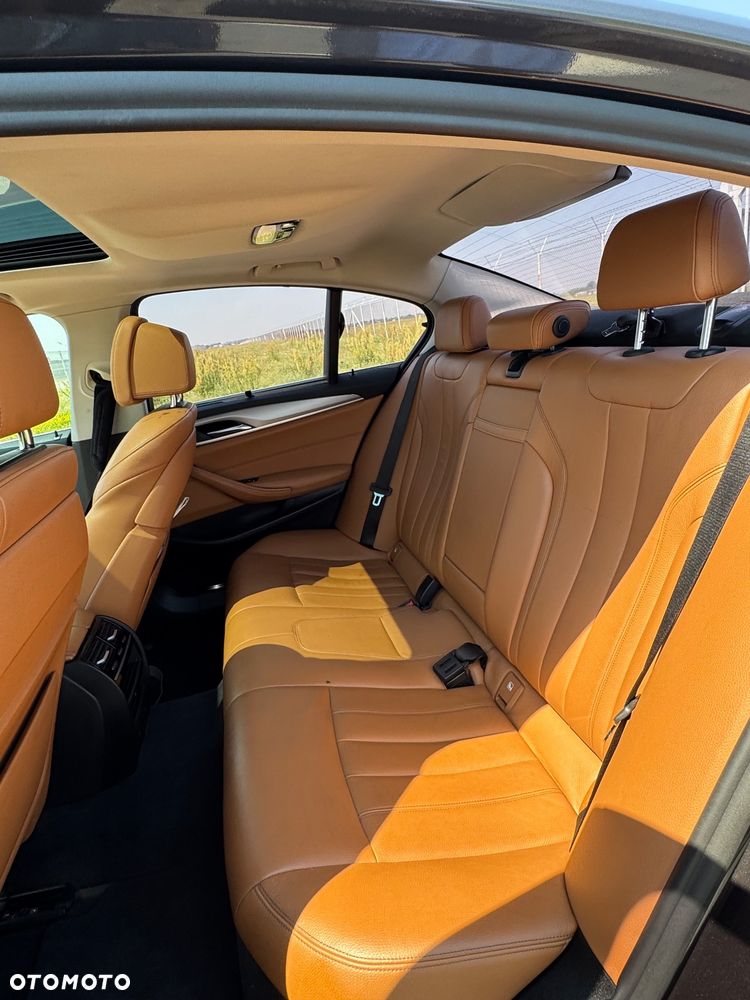 BMW Seria 5 520d - 12