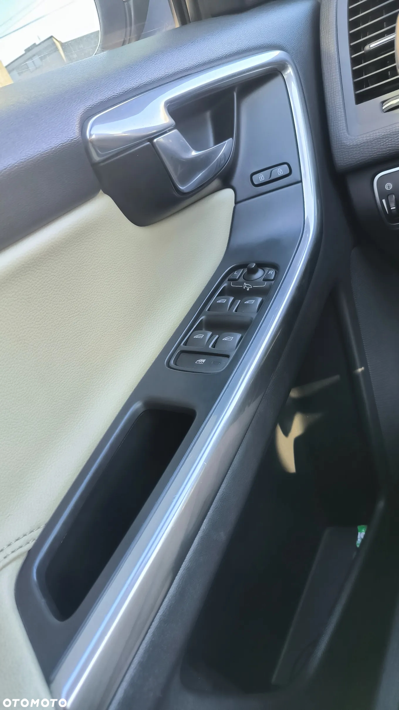 Volvo XC 60 D4 Geartronic Summum - 12
