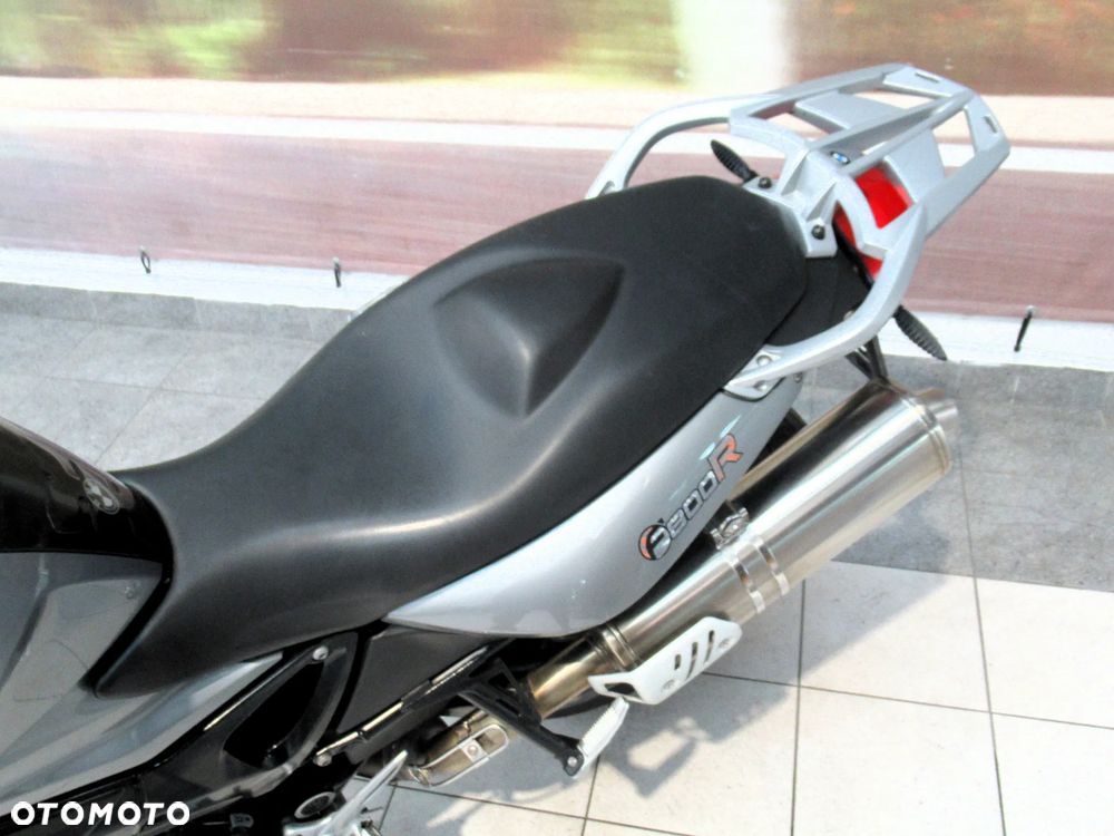 BMW F - 17