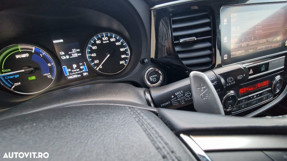 Mitsubishi Outlander 2.4 4WD Diamant+ - 23