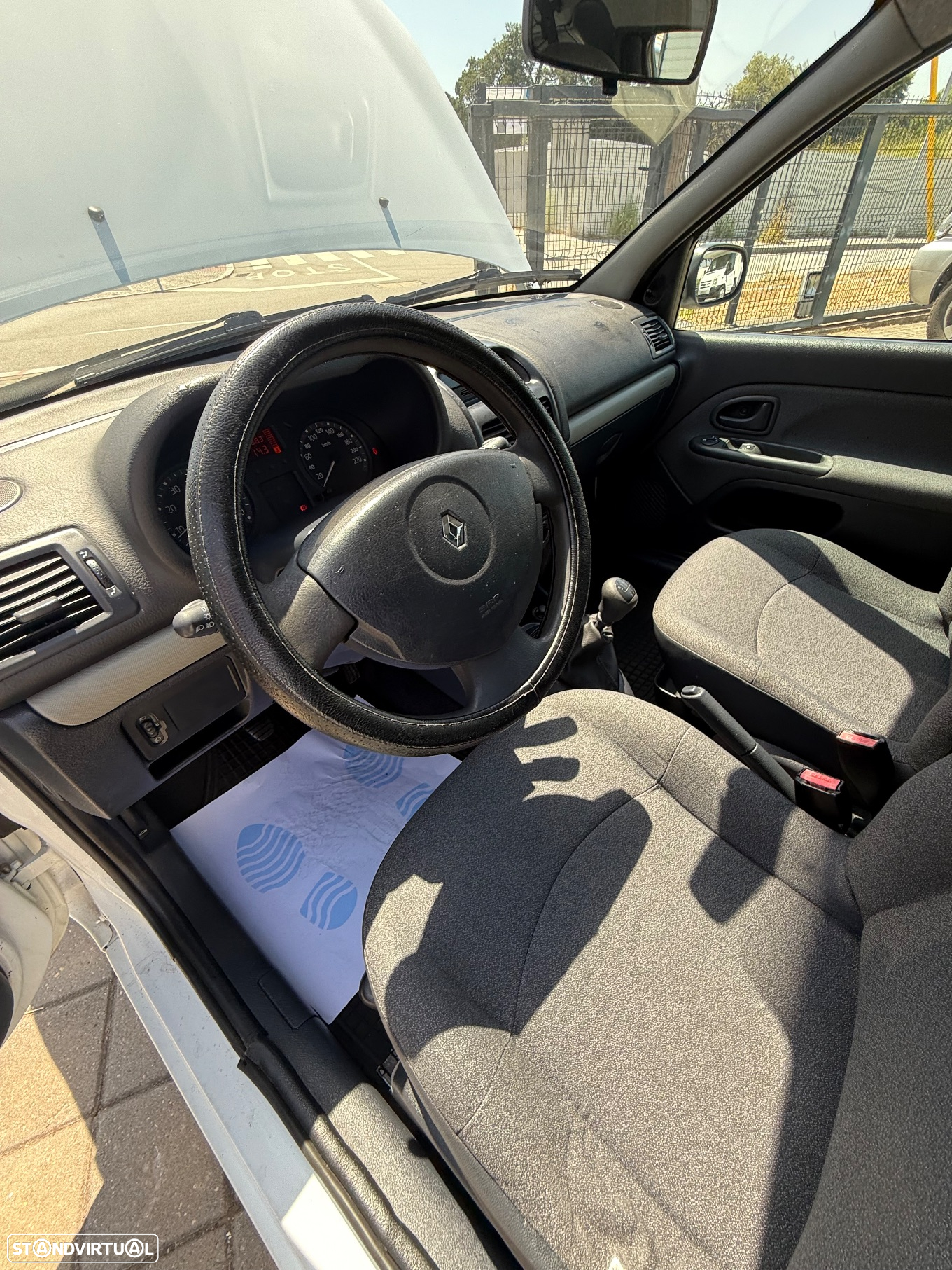 Renault clio van diesel 2 lugares comercial - 14