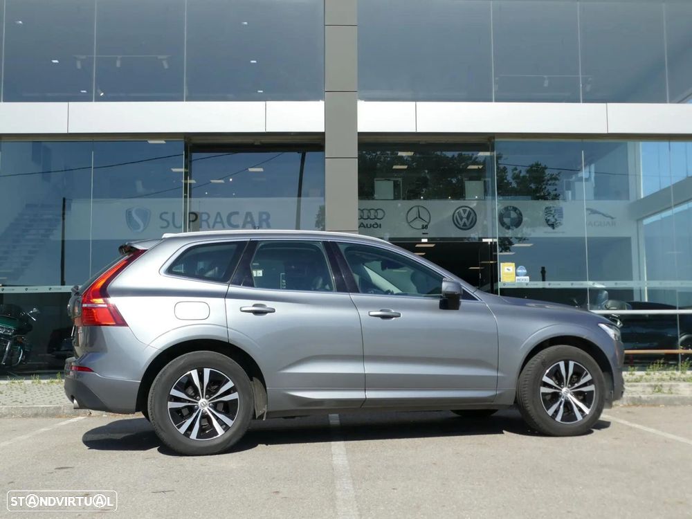 Volvo XC 60 2.0 D4 Momentum Geartronic - 18