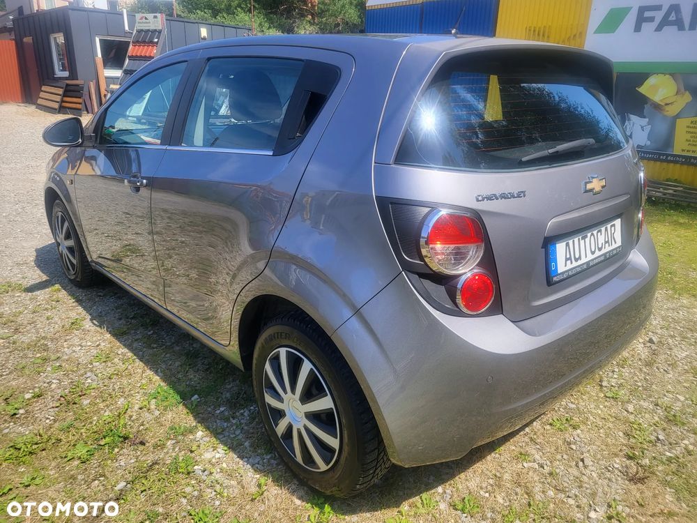 Chevrolet Aveo 1.6 LTZ - 5