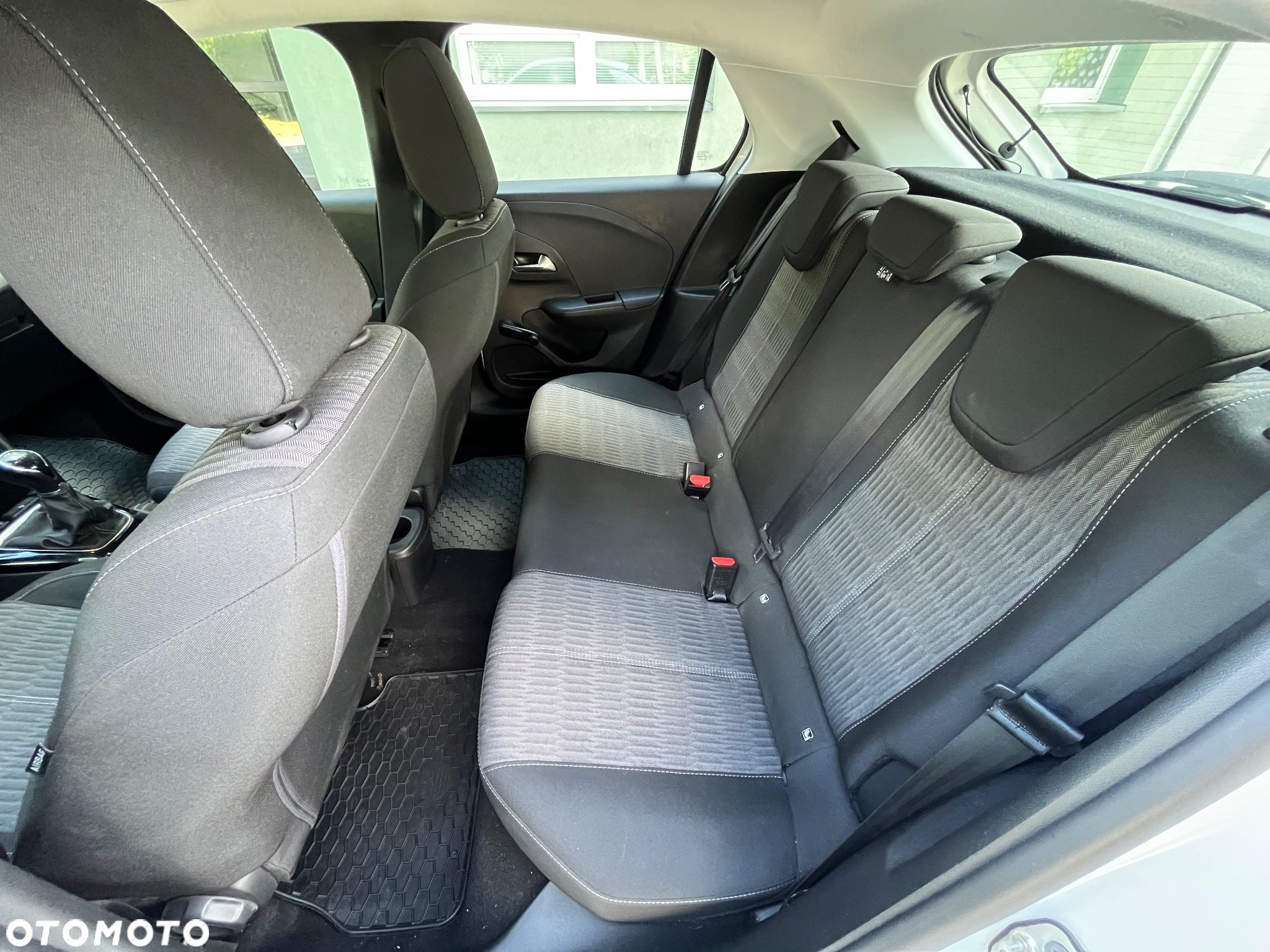 Opel Corsa 1.2 Business S&S - 8