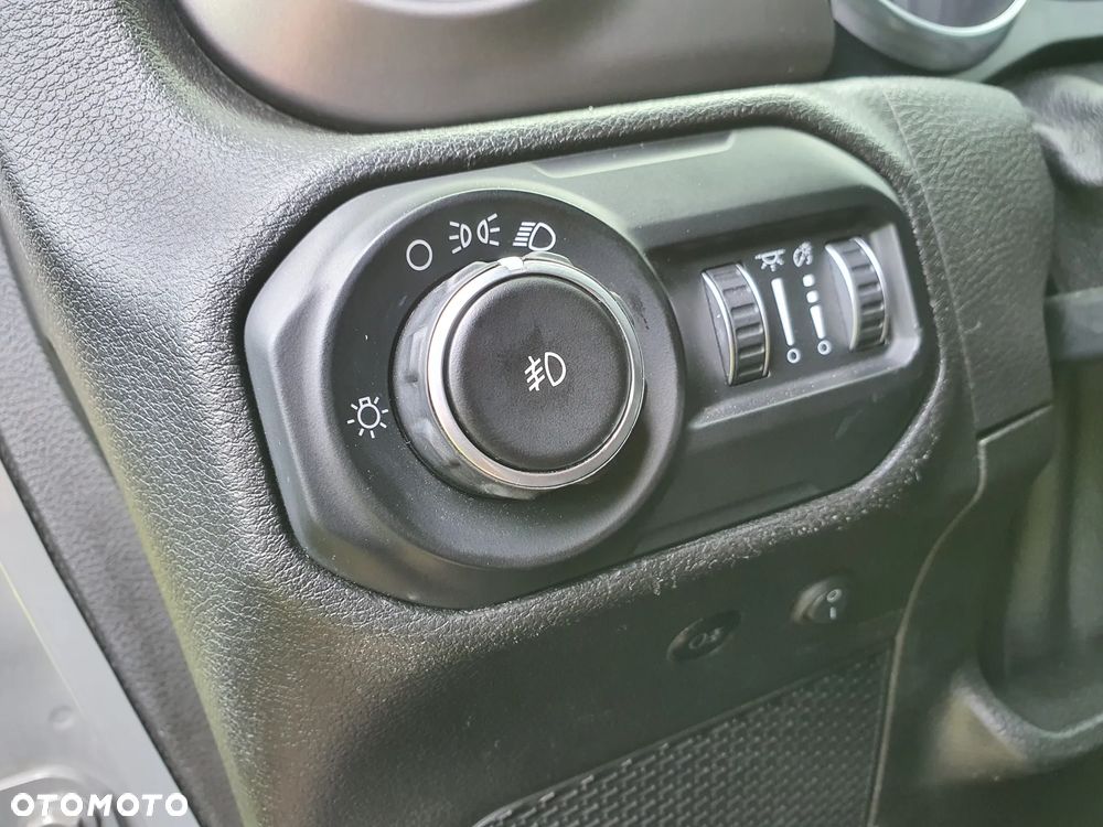 Jeep Wrangler - 15
