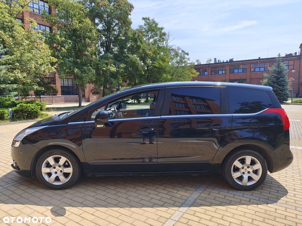 Peugeot 5008 - 5