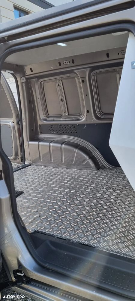 Volkswagen Caddy - 14