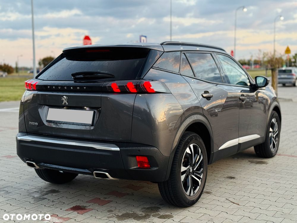 Peugeot 2008 1.2 PureTech Allure S&S EAT8 - 4