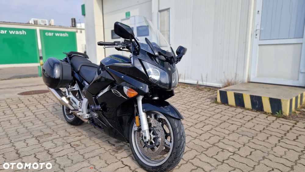 Yamaha FJR - 16
